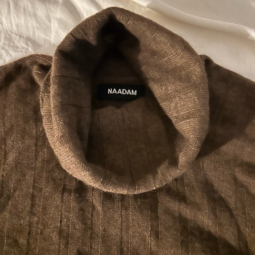 NAADAM Turtleneck Sweater in Rich Brown 100% cashmere